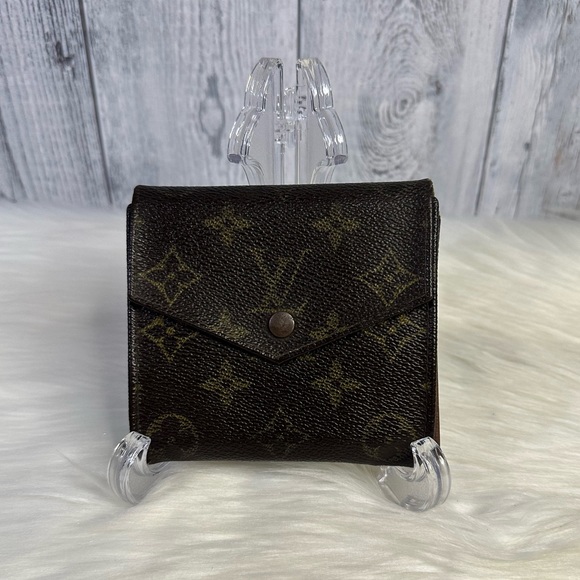Louis Vuitton Handbags - LOUIS VUITTON double flap compact wallet in monogram